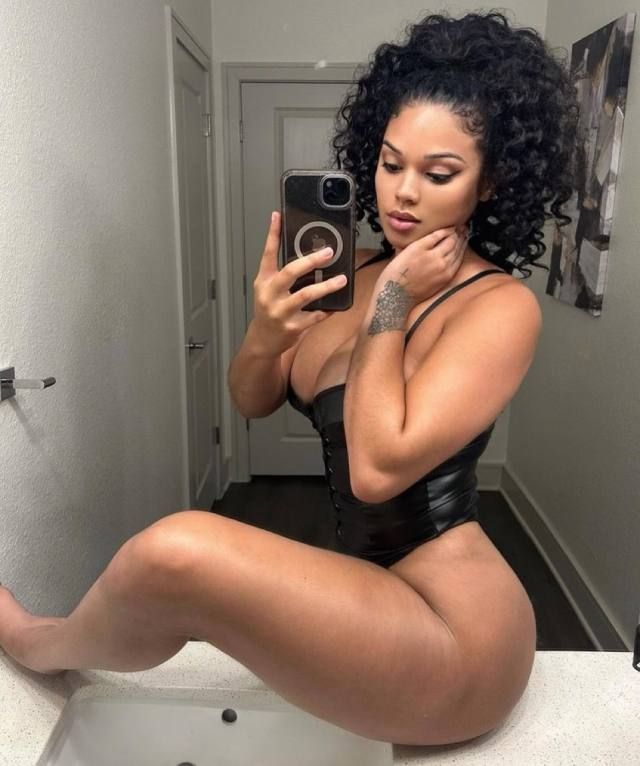 Sweet clean and I squirt a lot sweetie, Text me on  +1 (720) 720-0407💓hot sexy girl ready 4 u biggest tits ever💦🍑 sexy fun💋👅 - Image 2